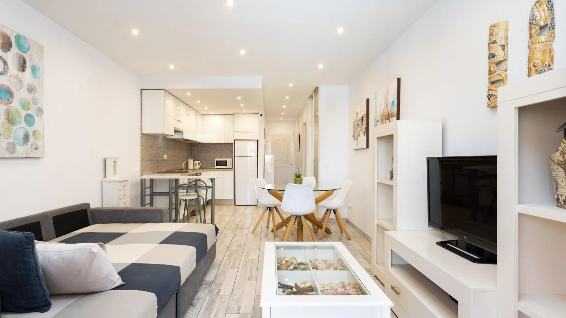 Two Modern And Bright Apartments Near El Duque Beach Costa Adeje
