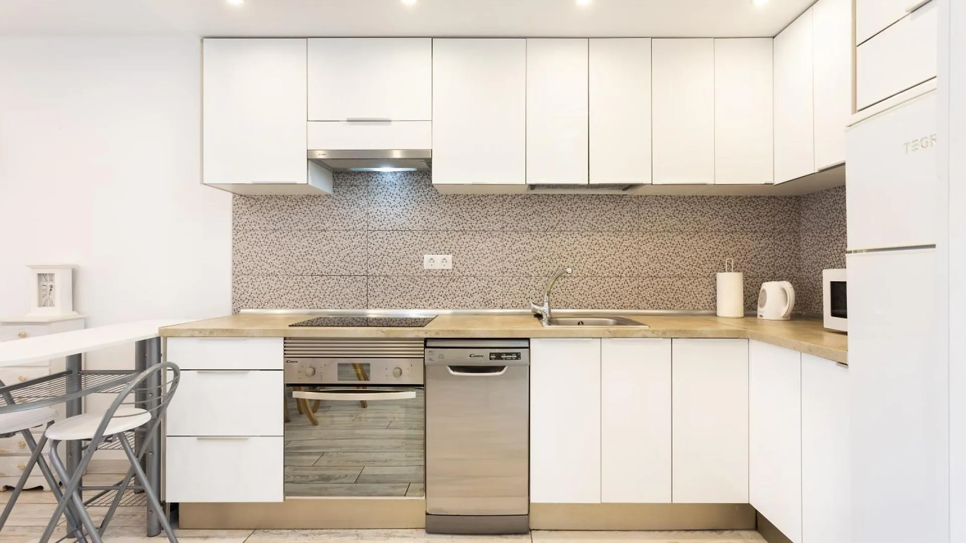 Two Modern And Bright Apartments Near El Duque Beach Costa Adeje  Spanien
