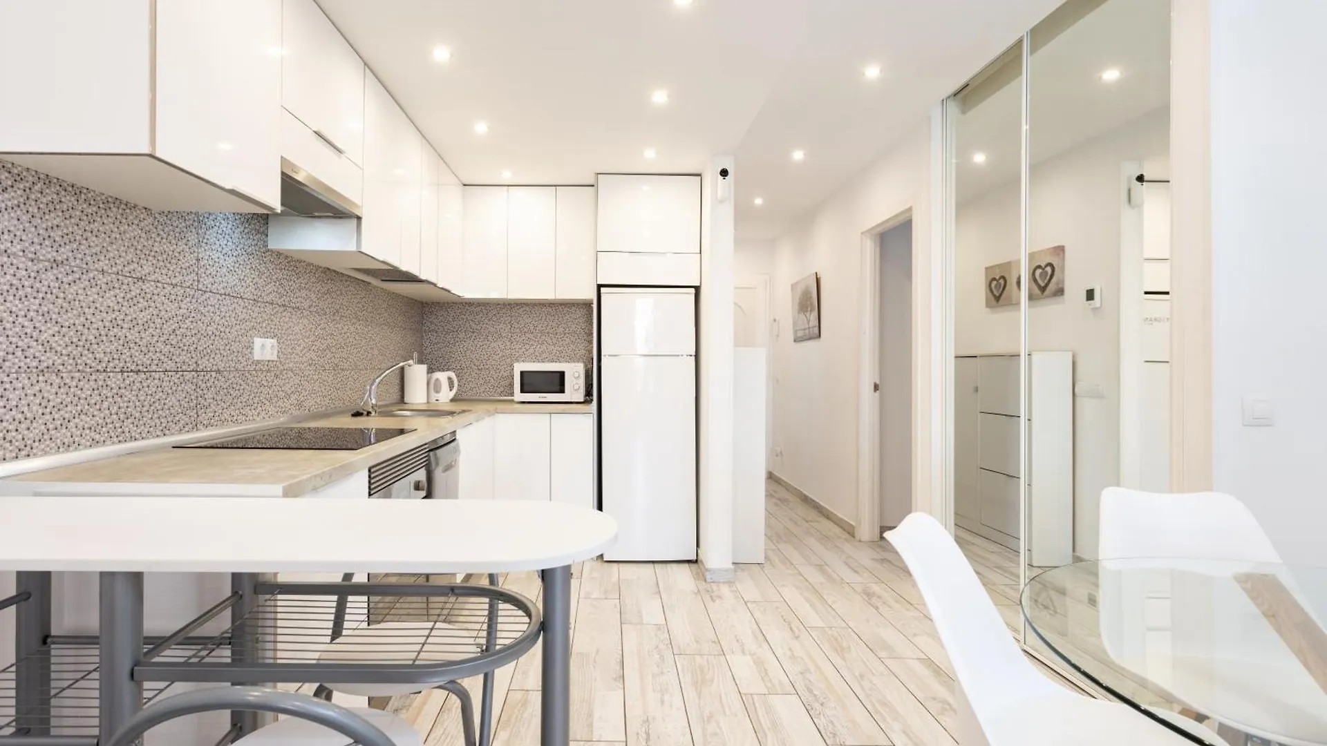 Two Modern And Bright Apartments Near El Duque Beach Costa Adeje  0*, Costa Adeje (Tenerife)