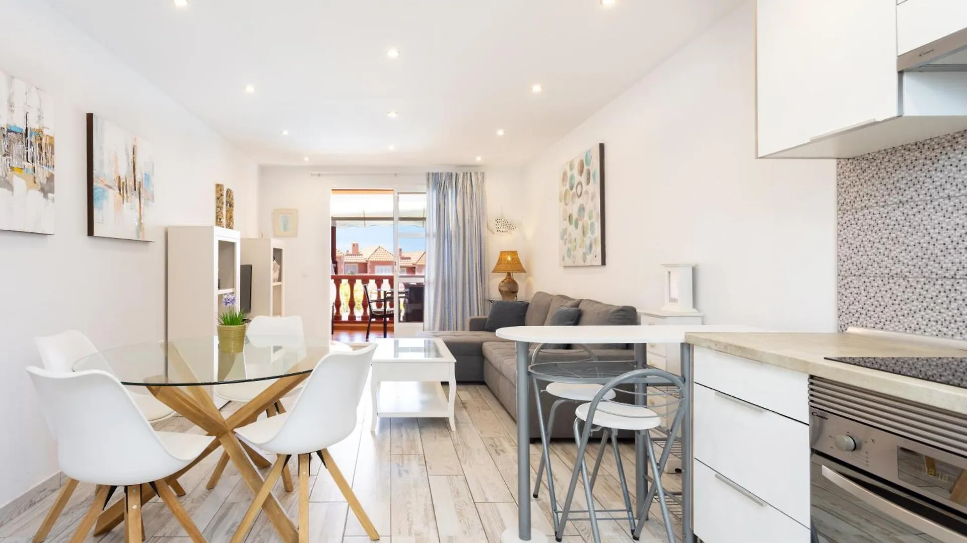 Two Modern And Bright Apartments Near El Duque Beach Costa Adeje