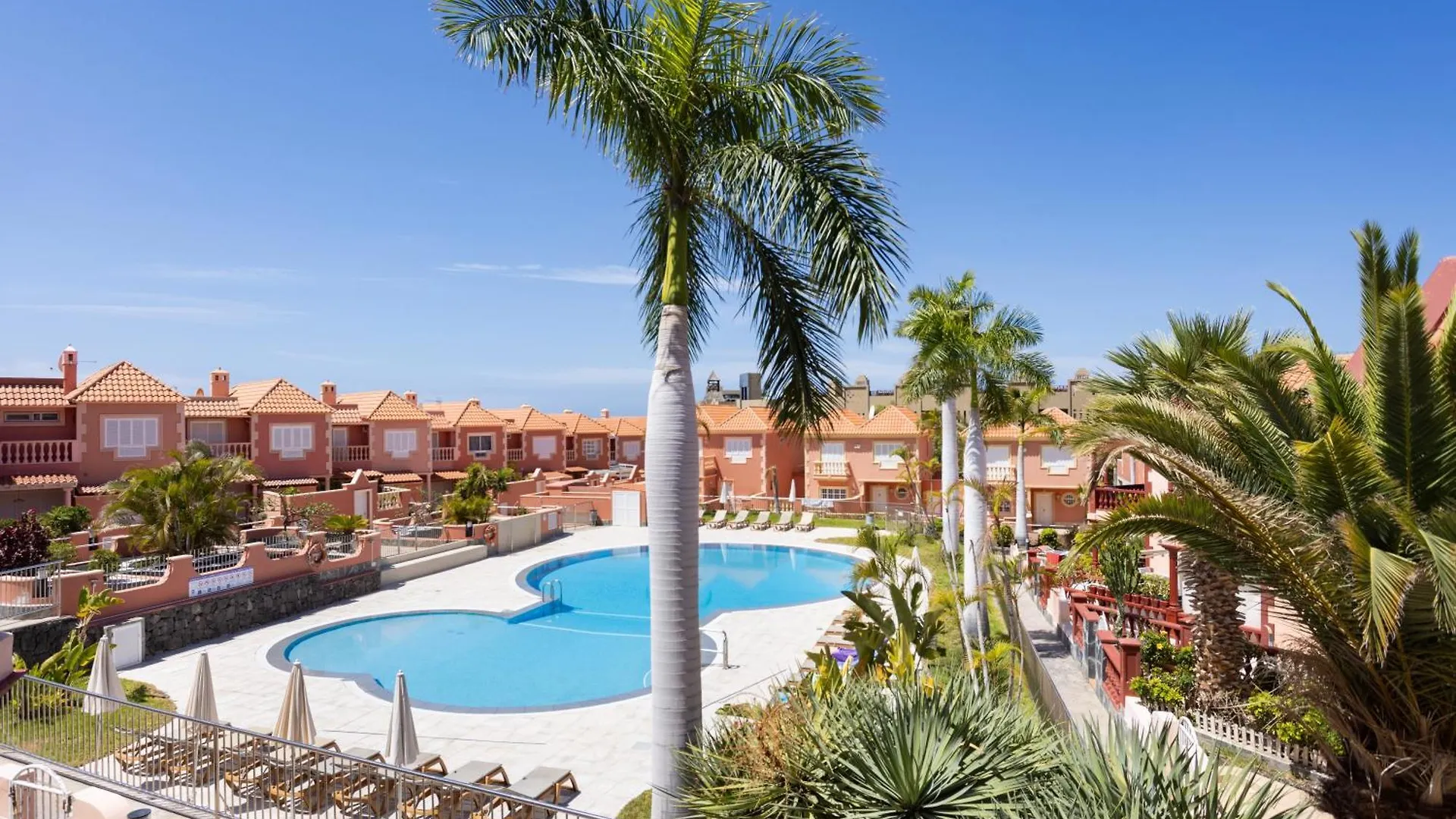 Two Modern And Bright Apartments Near El Duque Beach Costa Adeje