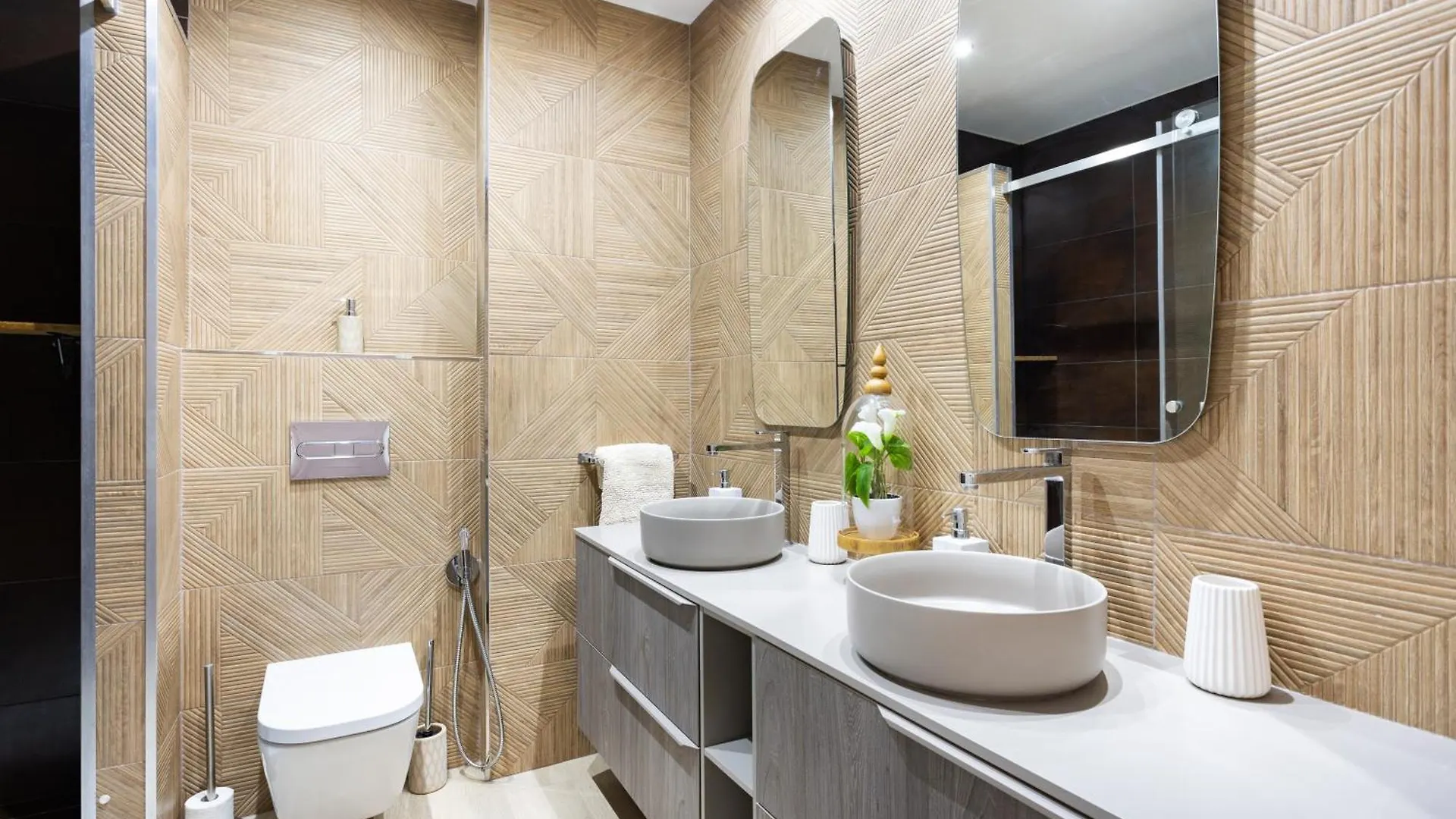 Two Modern And Bright Apartments Near El Duque Beach Costa Adeje