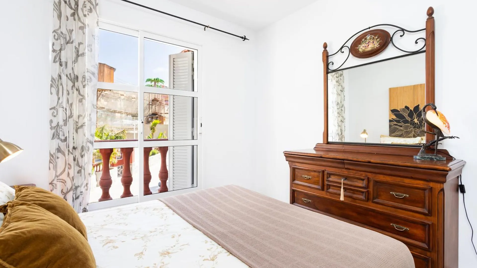 Two Modern And Bright Apartments Near El Duque Beach Costa Adeje  0*, Costa Adeje (Tenerife)